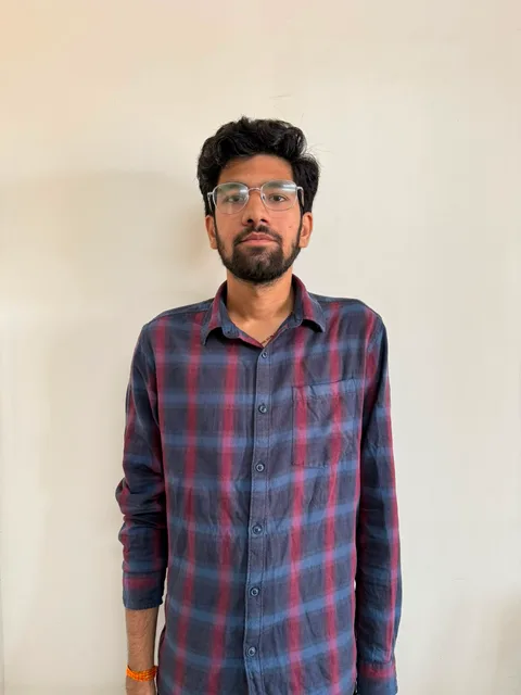 Devendra Sen — Physics faculty at Chaitanya's Academy